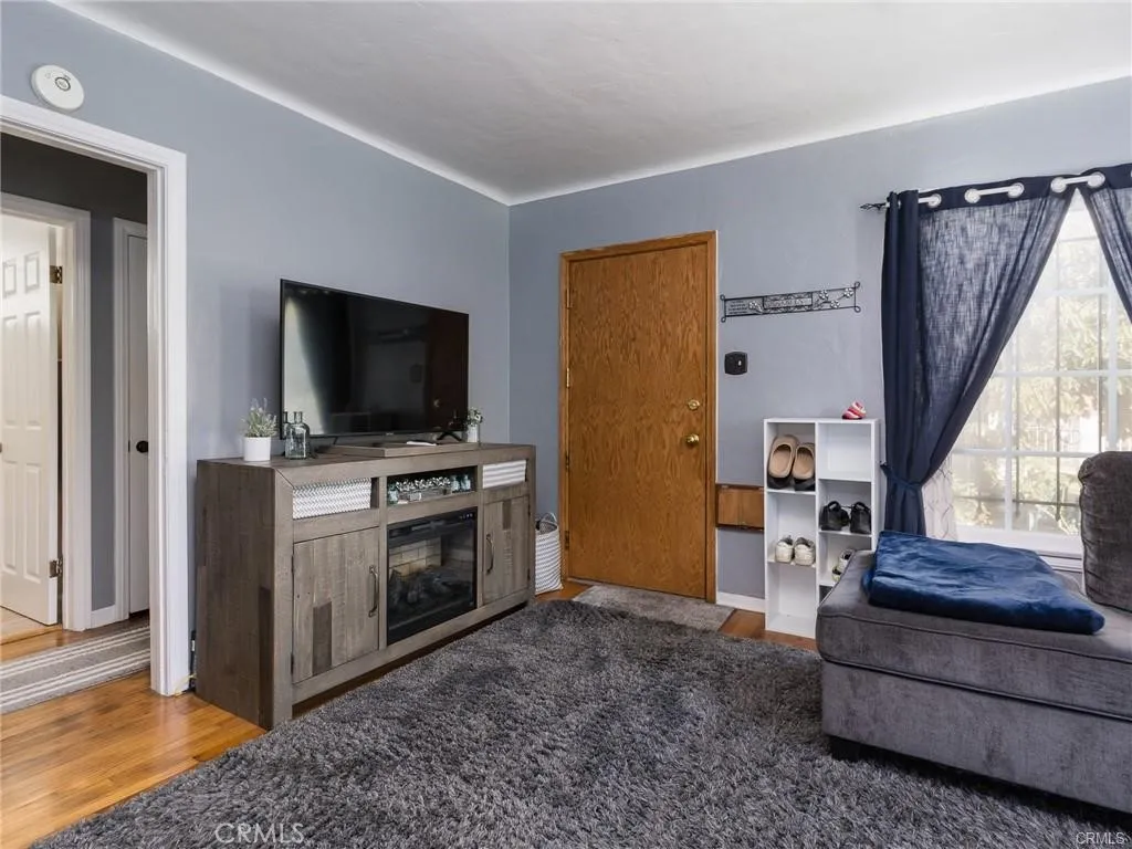 701 Walnut Street, Inglewood, California 90301 home-pic-6